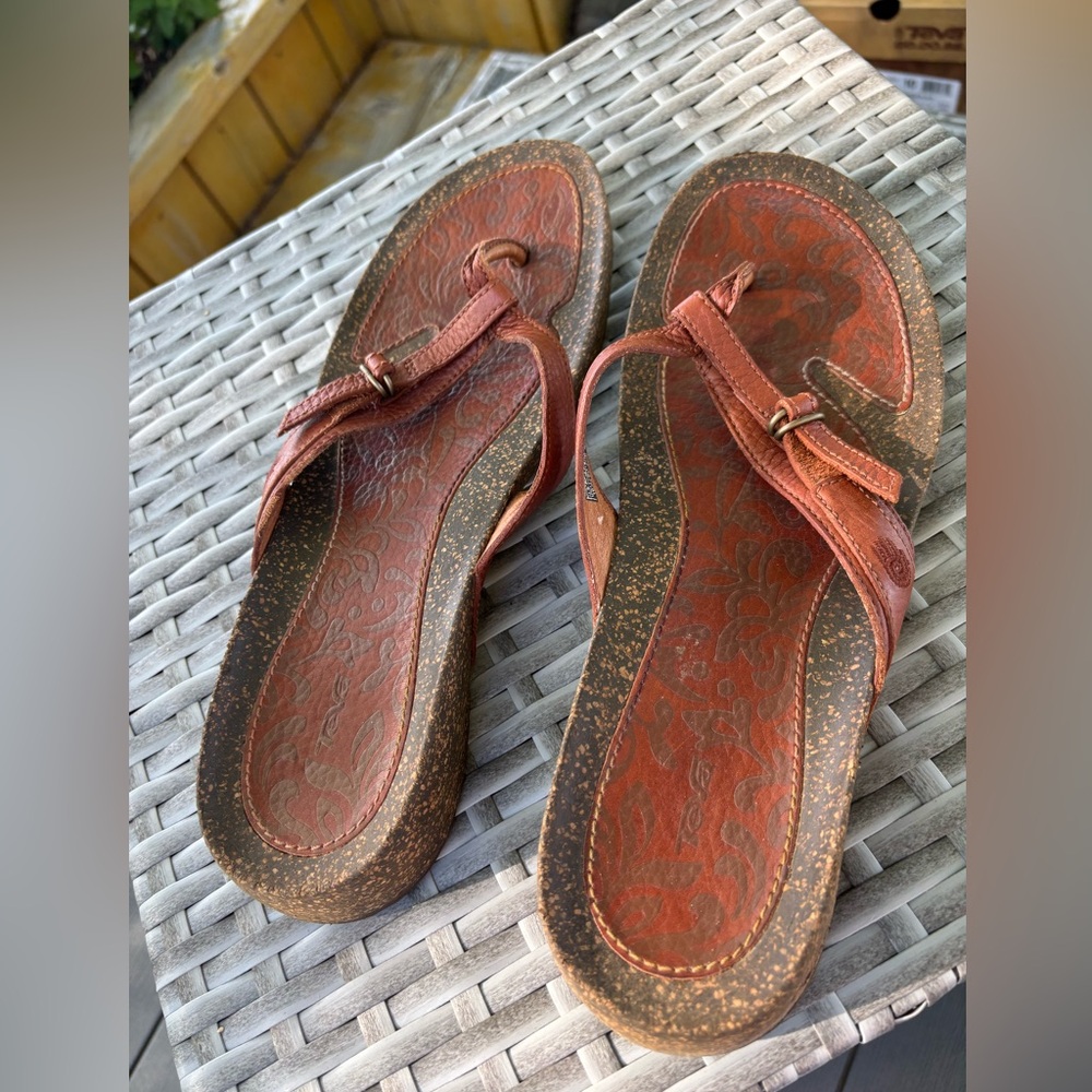 Teva Orange-y-Brown Leather + Cork Flip Flop Sandals Eco Materials Women’s 10